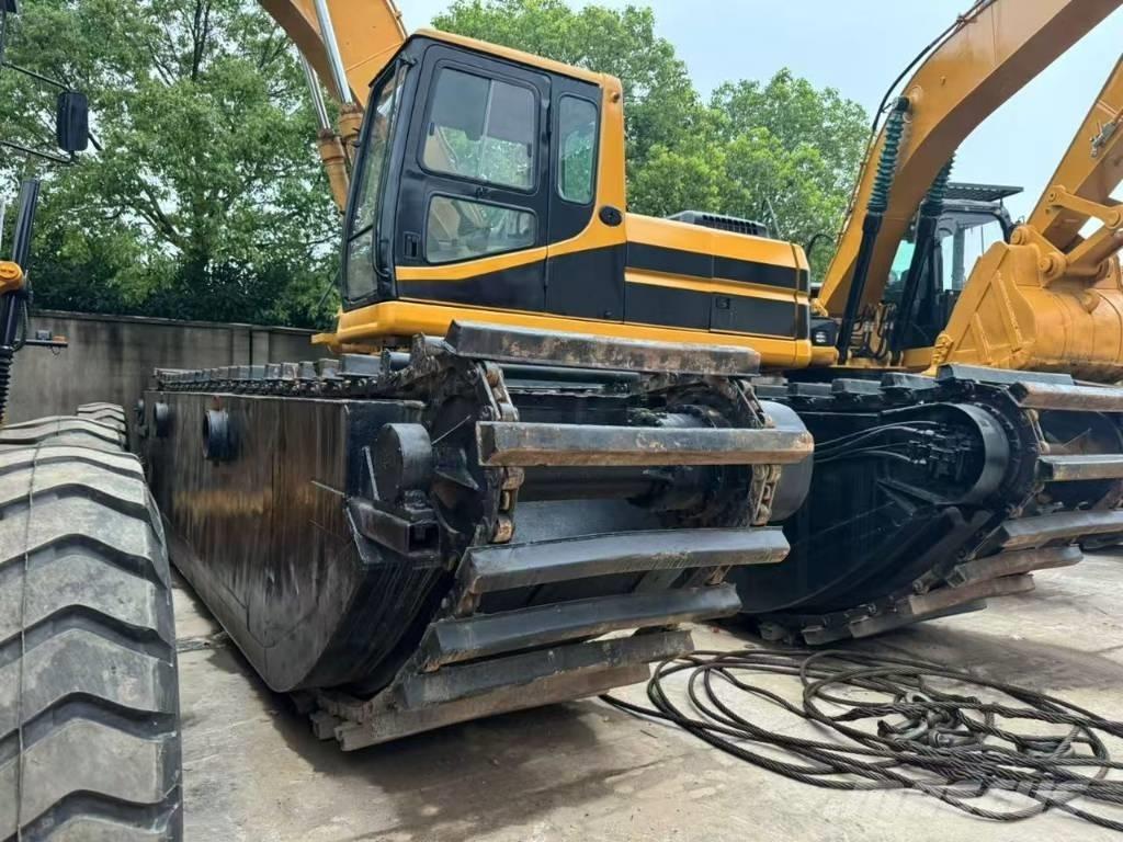 CAT 320 B الحفارات البرمائية