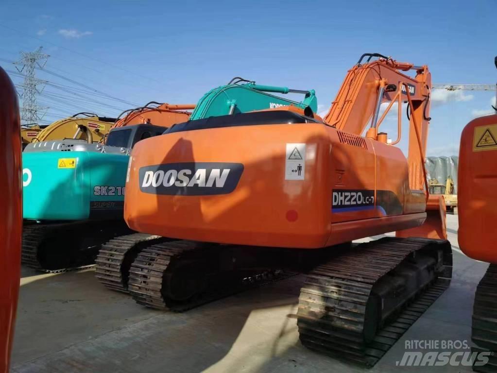 Doosan DH 220 حفارات زحافة