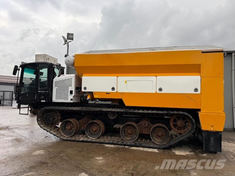 Prinoth T12 عربات نقل قلابة مجنزرة