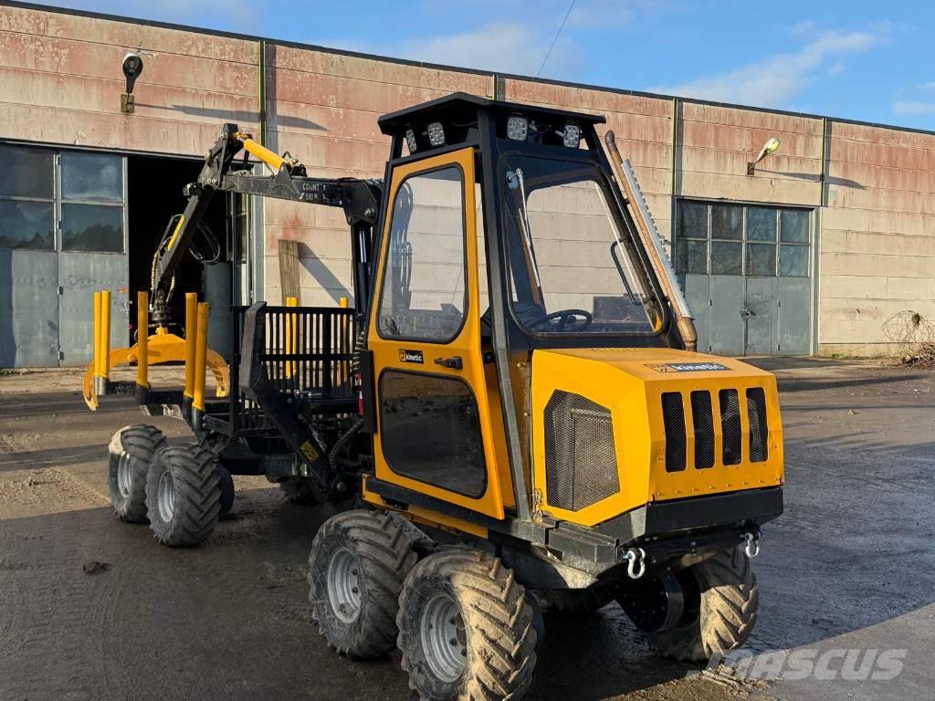 Kinetic 8x8 شاحنات