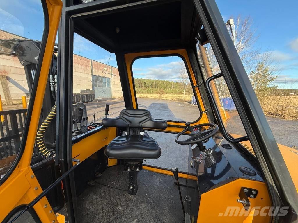 Kinetic 8x8 شاحنات