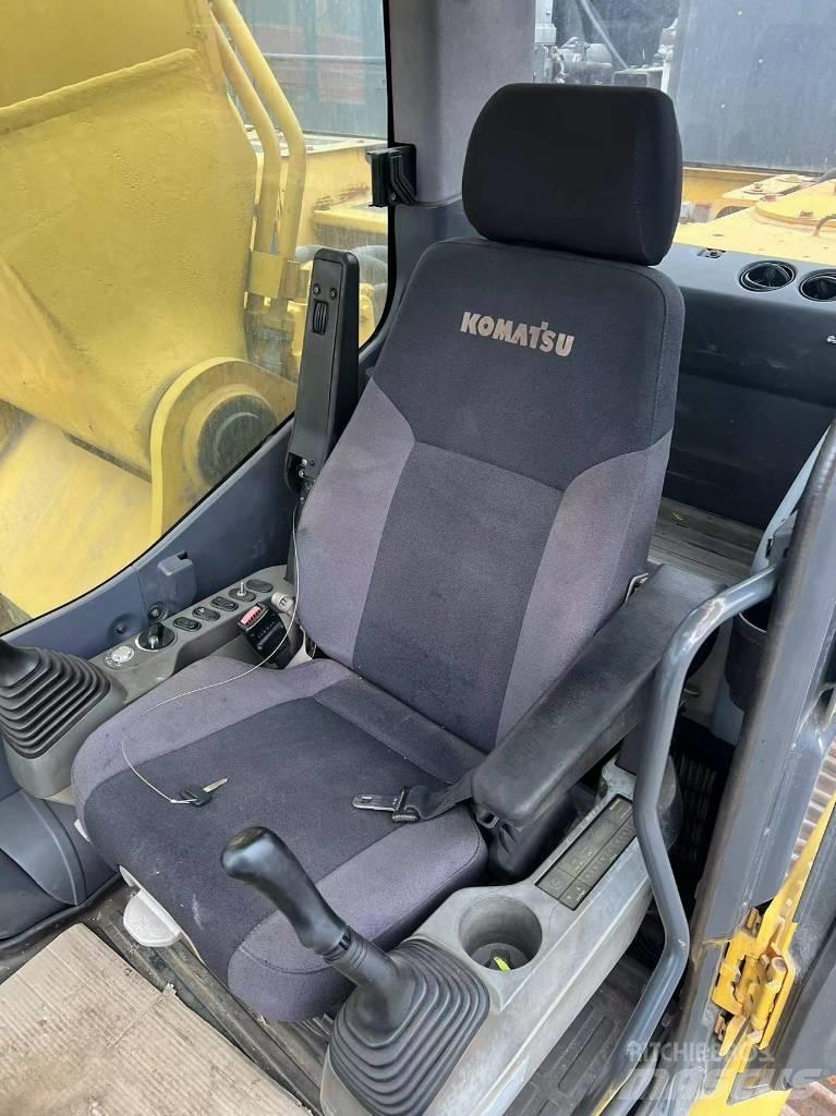 Komatsu PC490-10 حفارات زحافة