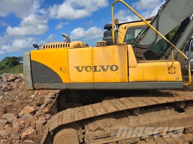 Volvo EC 290 B LC حفارات زحافة
