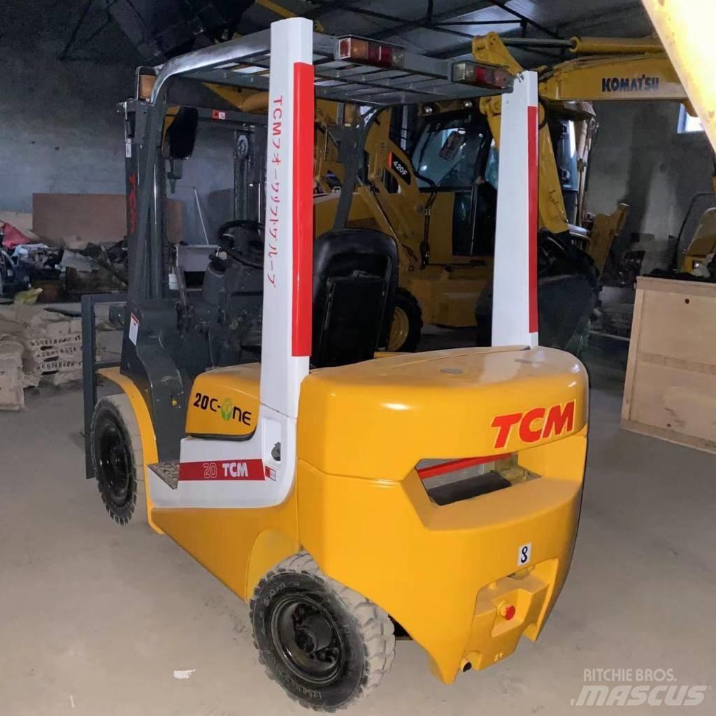 TCM FD 25 شاحنات الديزل