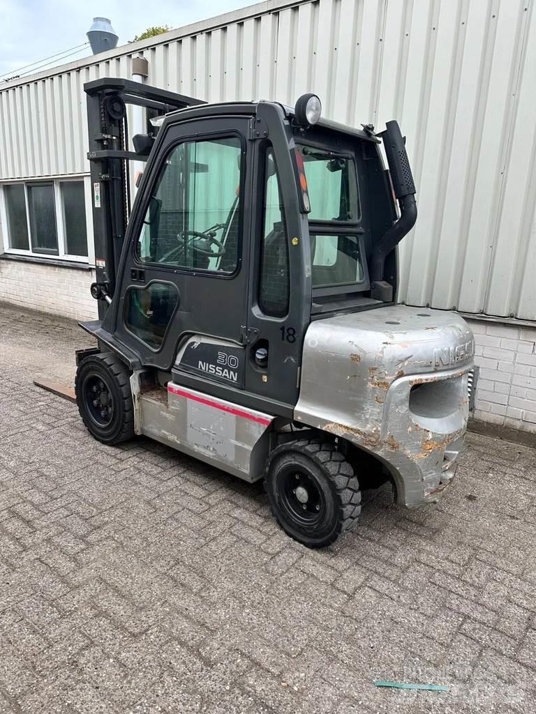 Nissan FDG02E7 شاحنات ذات رافعات شوكية - أخرى