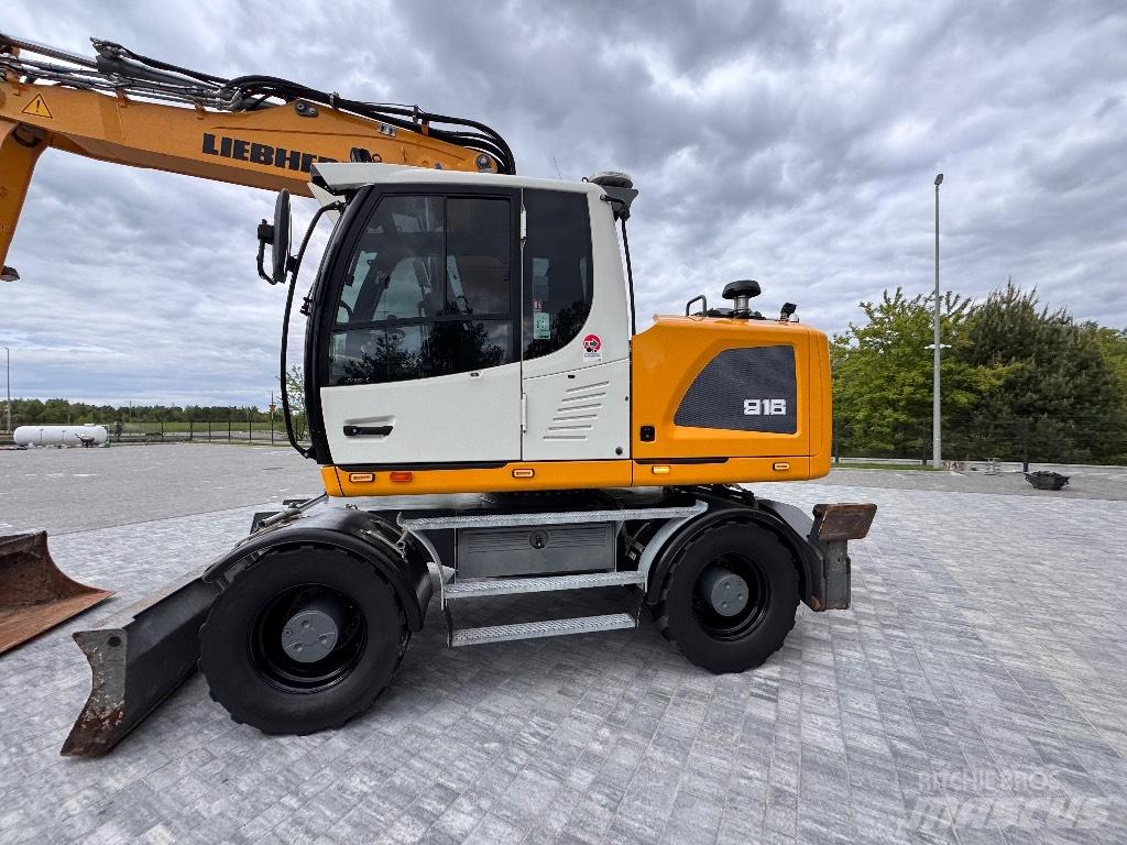 Liebherr A 916 حفارات بعجل