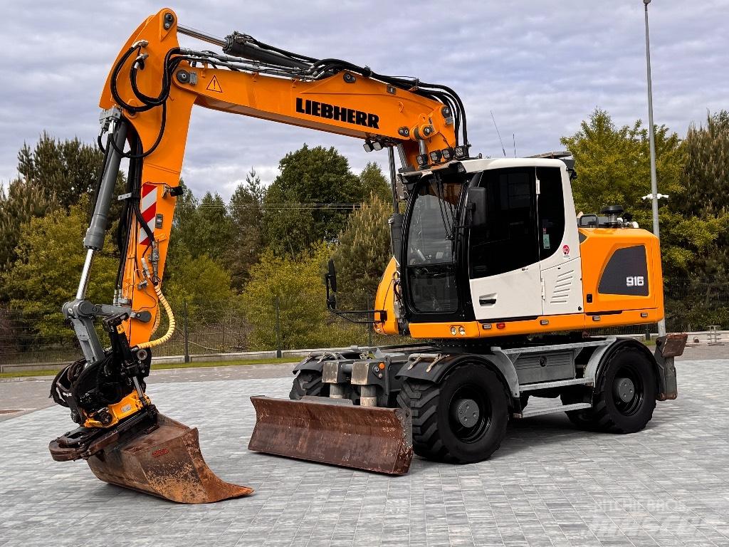 Liebherr A 916 حفارات بعجل