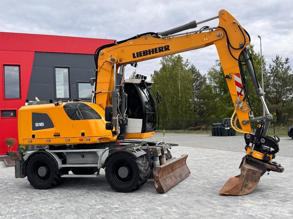 Liebherr A 916 حفارات بعجل