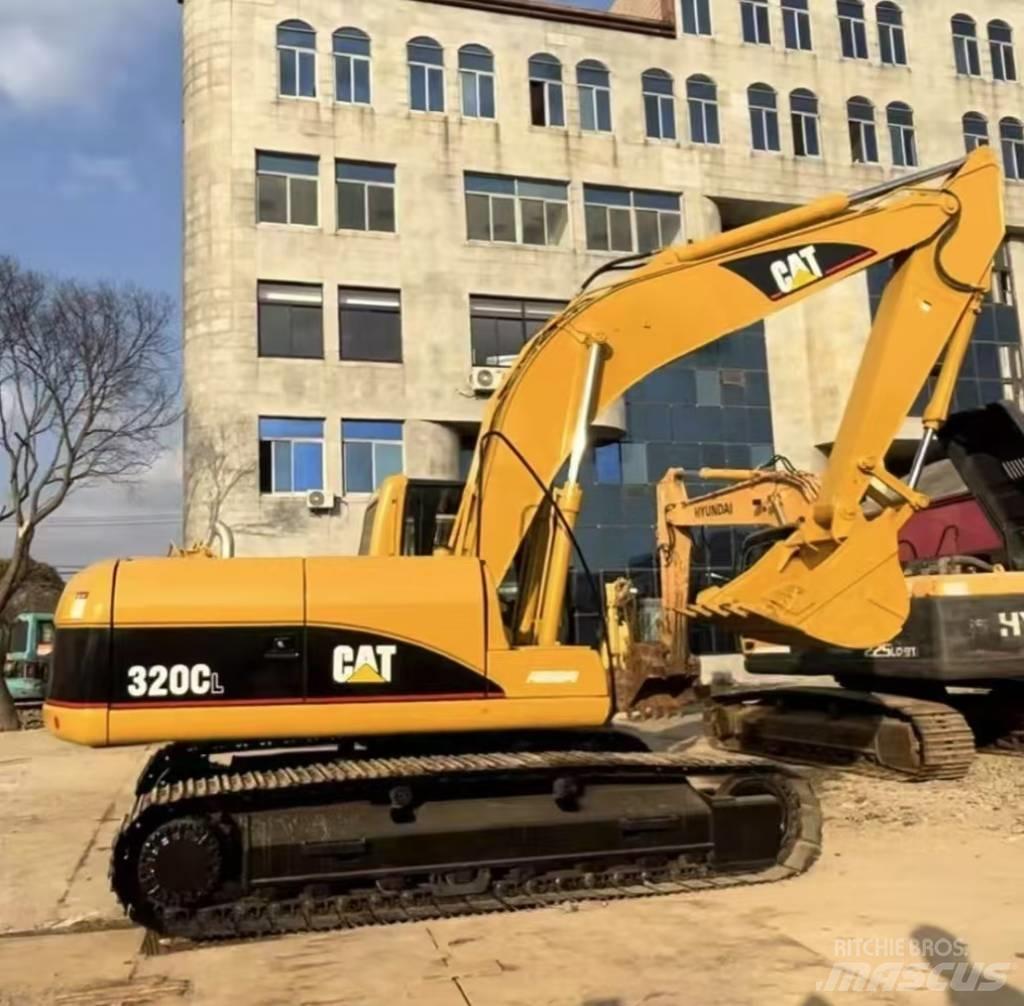 CAT 320 C L حفارات زحافة