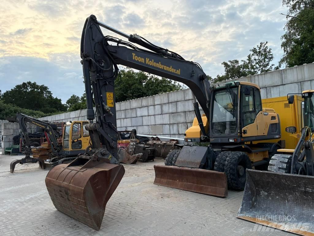 Volvo EW 160 D حفارات بعجل