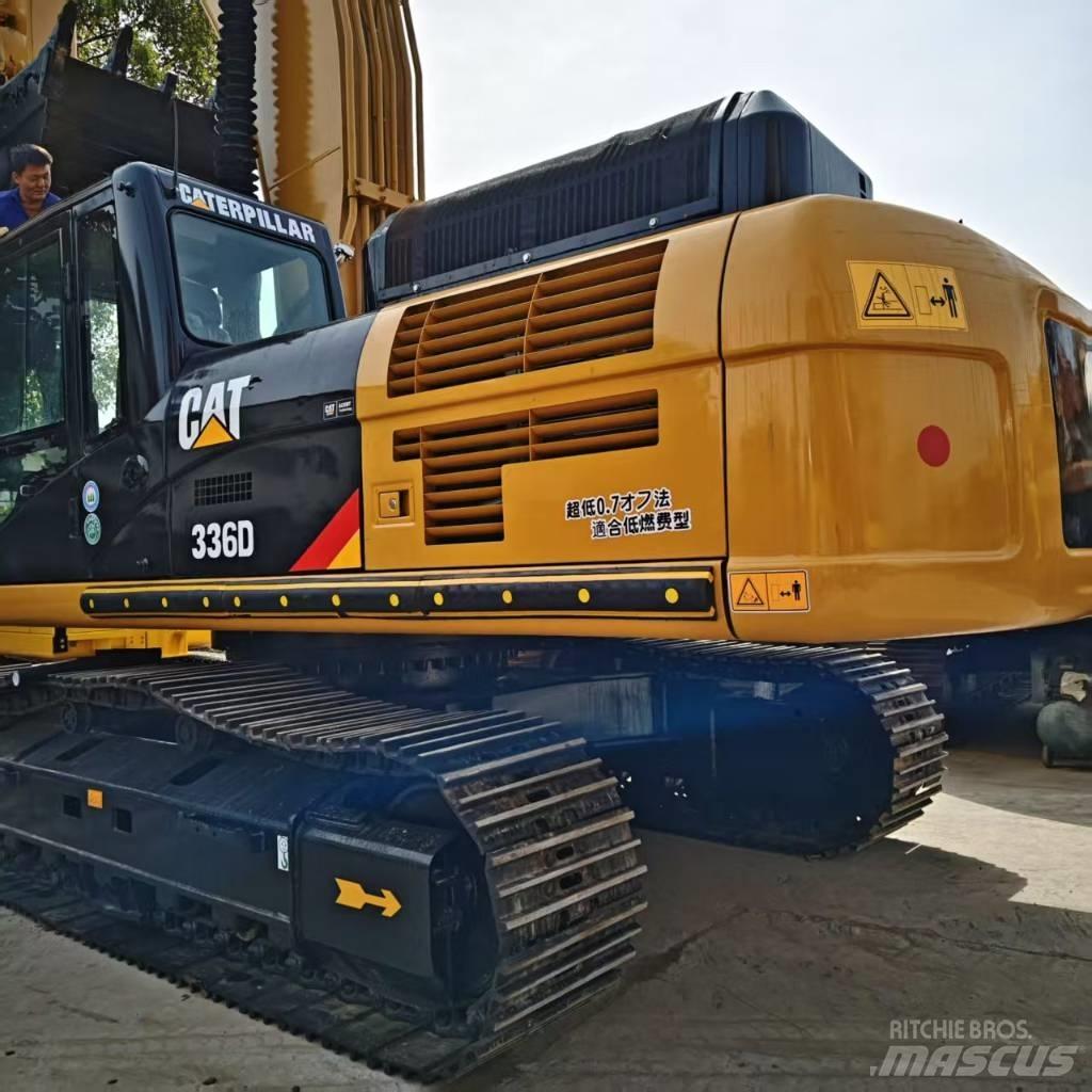 CAT 336 D حفارات زحافة