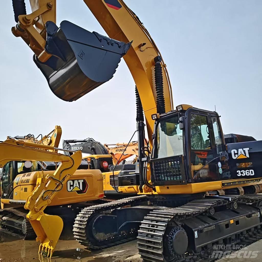 CAT 336 D حفارات زحافة