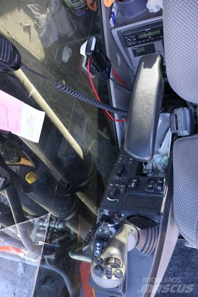 Volvo EW 160 E حفارات بعجل