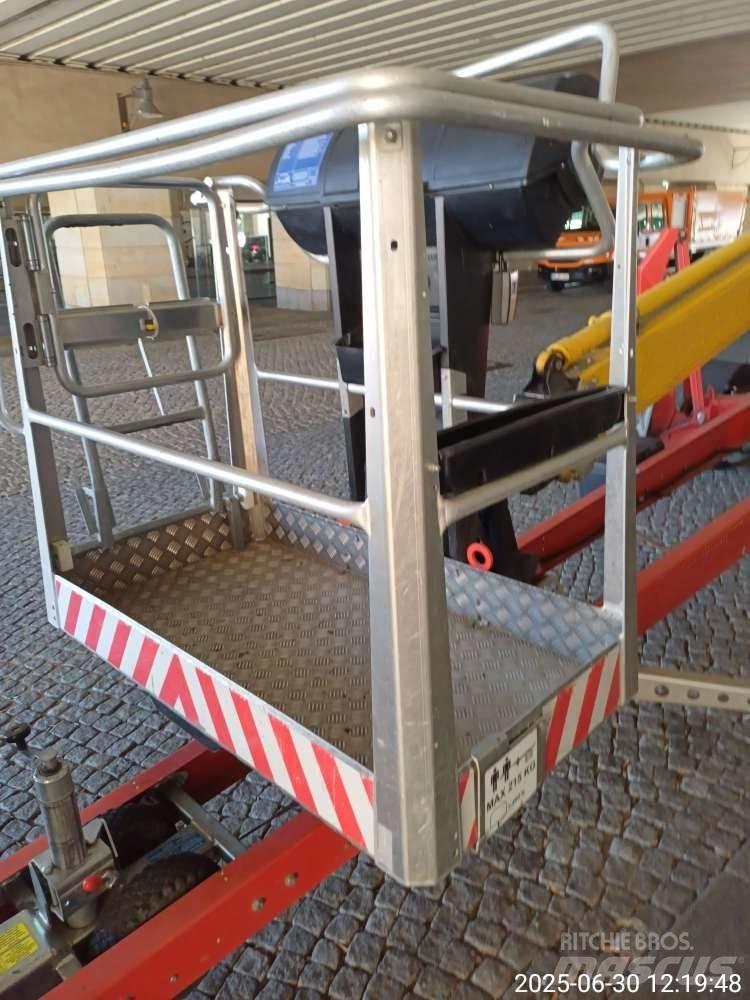 Dino 210 XT المنصات الهوائية المثبتة على مقطورة