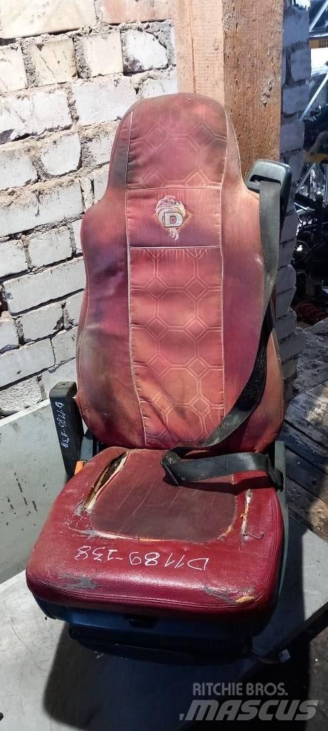 DAF XF 95.    1700022 كابينة والداخلية