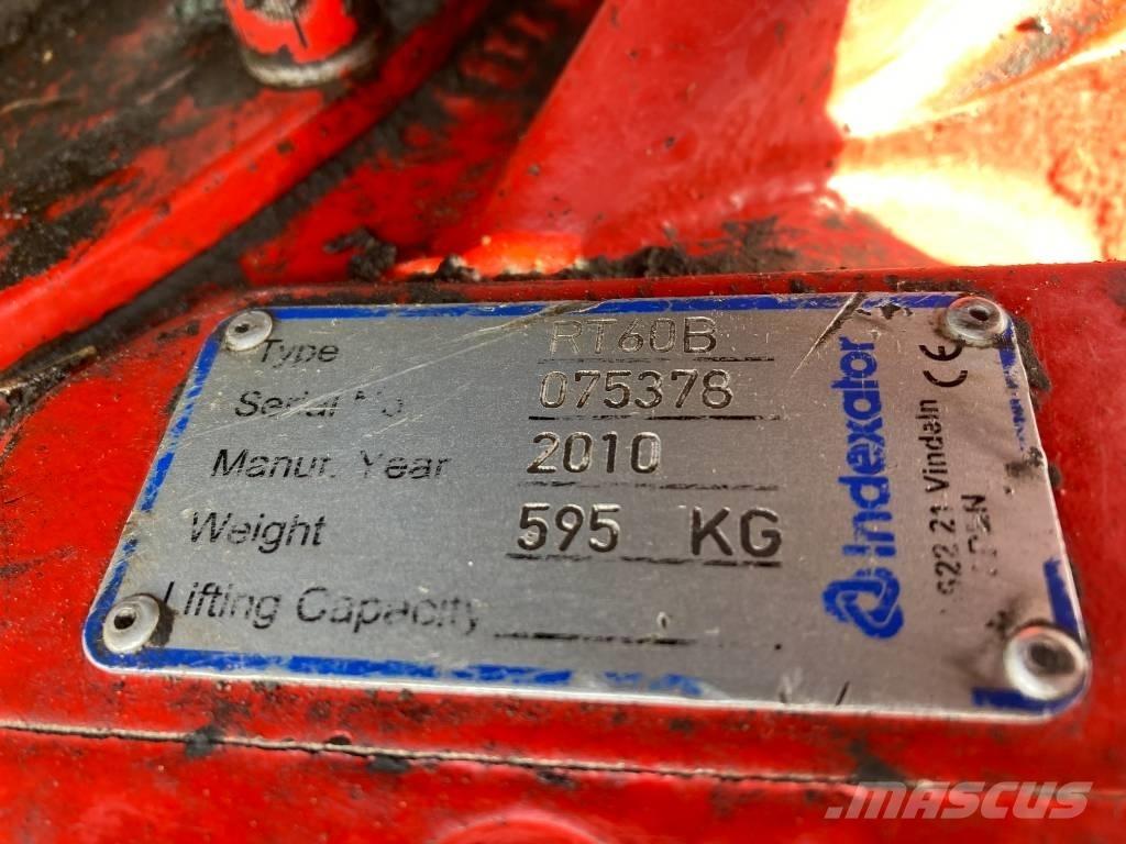 CAT 321 D حفارات زحافة
