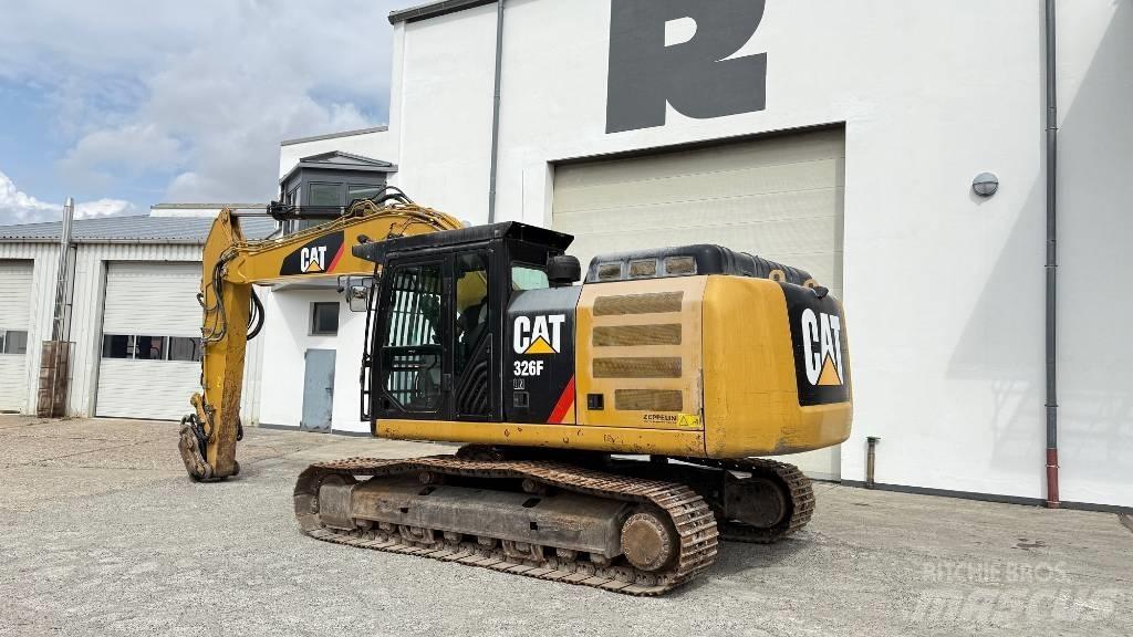 CAT 326F LN حفارات زحافة