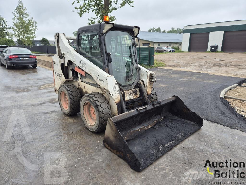 Bobcat S 530 لوادر انزلاقية التوجيه