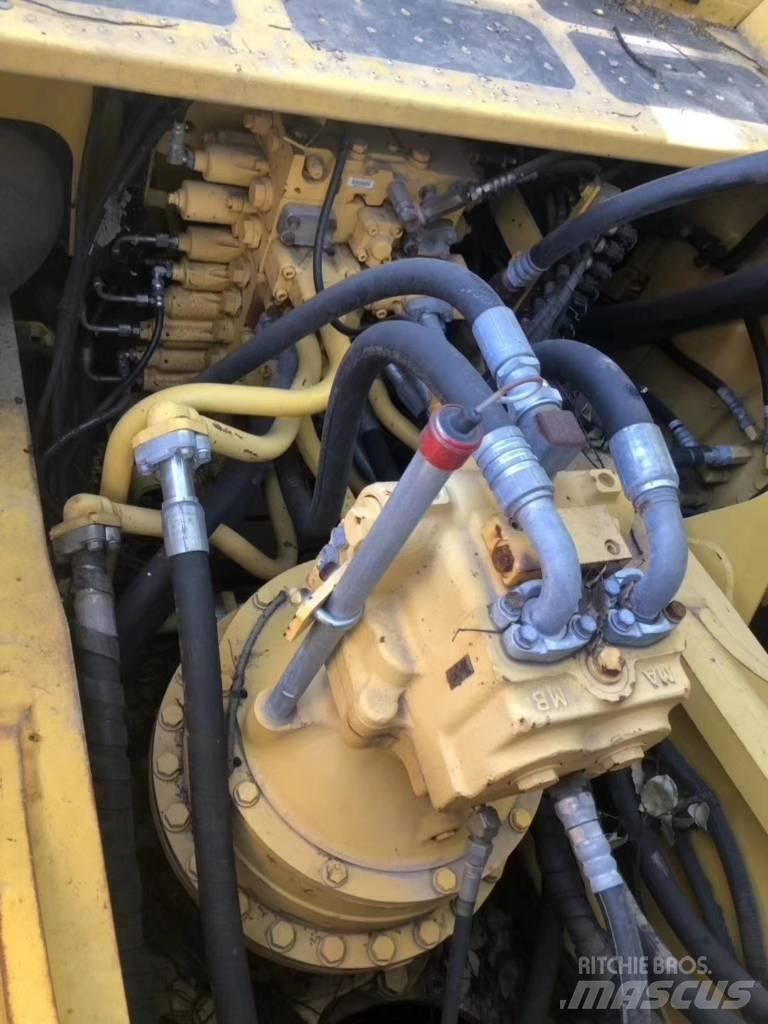 Komatsu PC 490 LC-10 حفارات زحافة