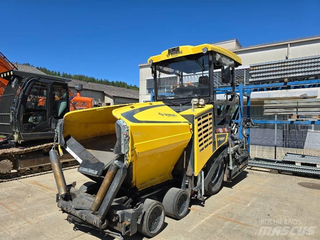 Bomag BF 300 P-2 معدات السفلتة