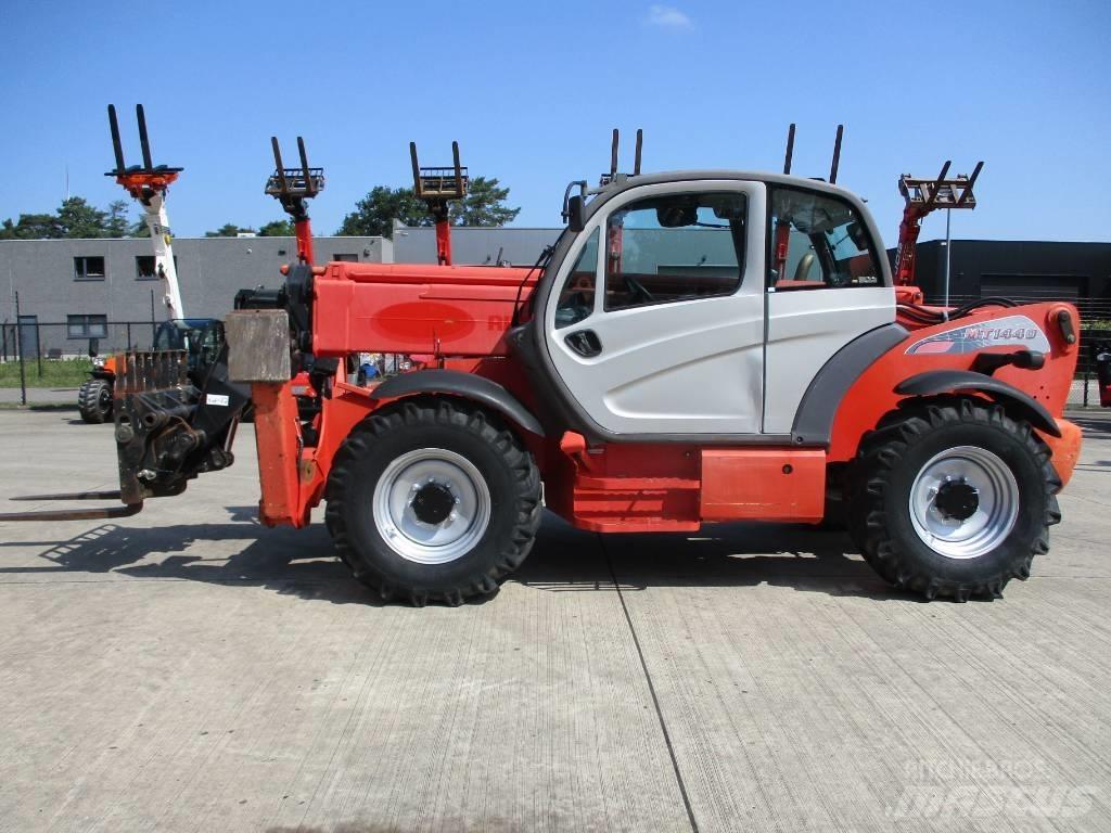 Manitou MT 1440 (157) مناولات متداخلة