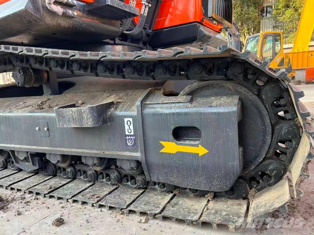 Doosan DX 225 LC حفارات زحافة