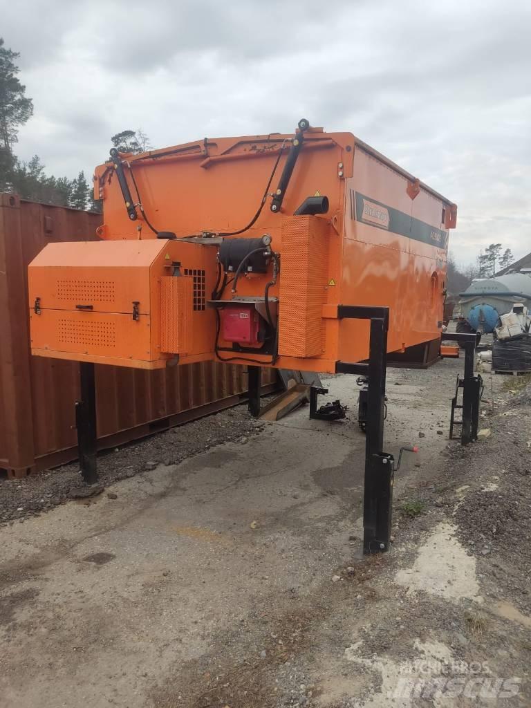 Strassmayr AC 9000 E حاويات الأسفلت الحرارية
