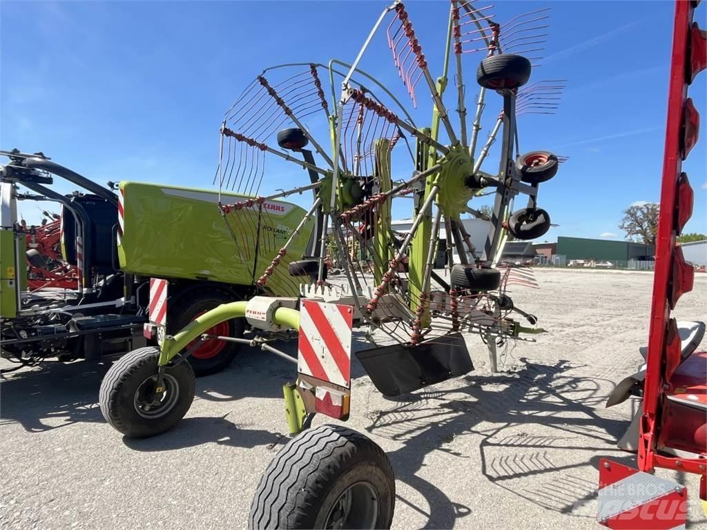 CLAAS LINER 2700 معدات حصد
