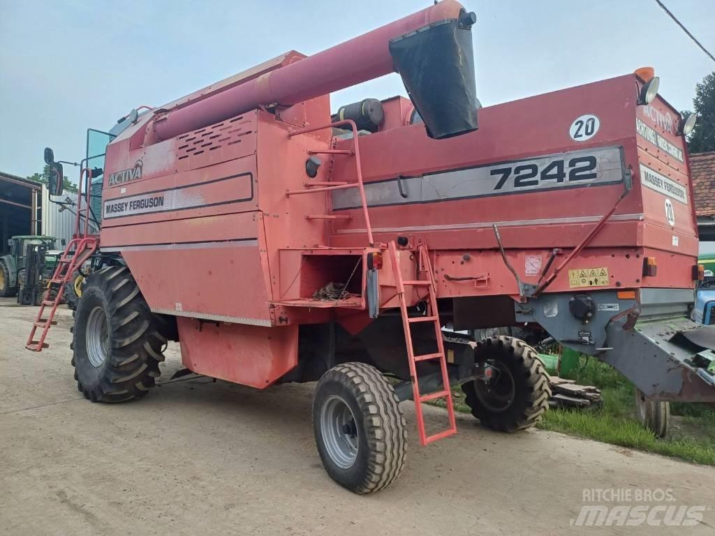 Massey Ferguson 7242 حصادات