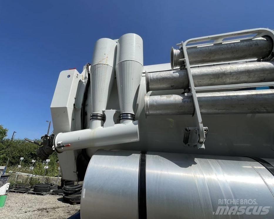 Vactor 2100 PLUS شاحنات مزدوجة / خلخلة