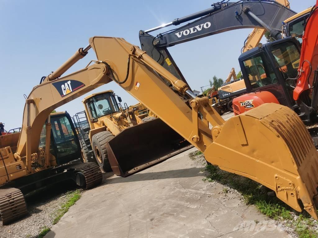 CAT 320 C L حفارات زحافة