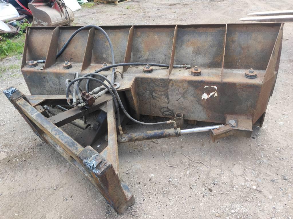 Riko T240 معدات العناية بالأرض - غير ذلك