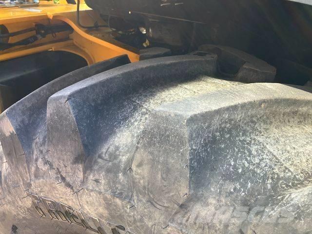 JCB 3CX Plus AEC لوادر ذات جرافات عكسية