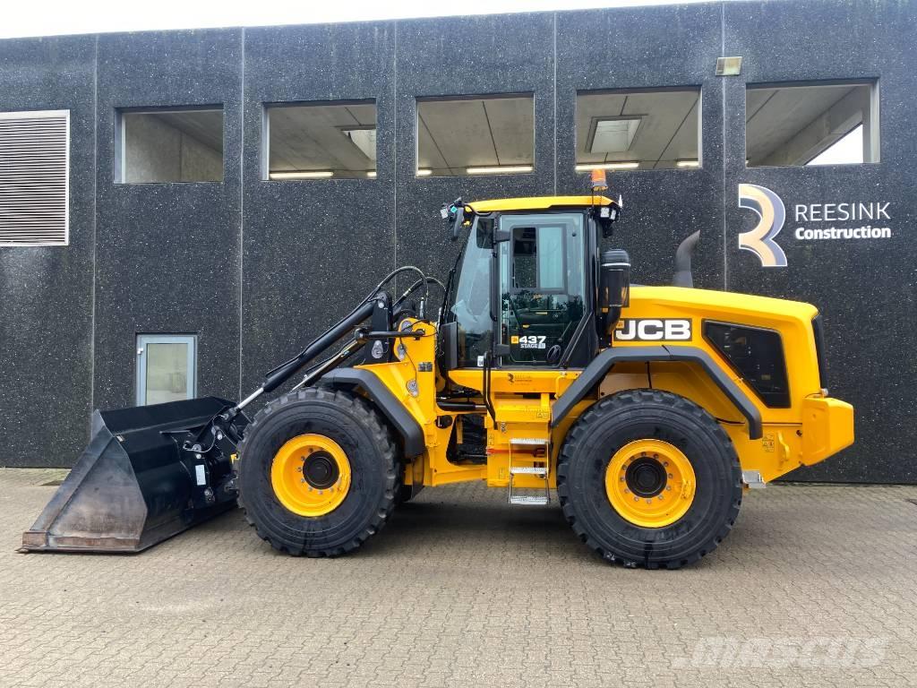 JCB 437 HT لوادر بعجل