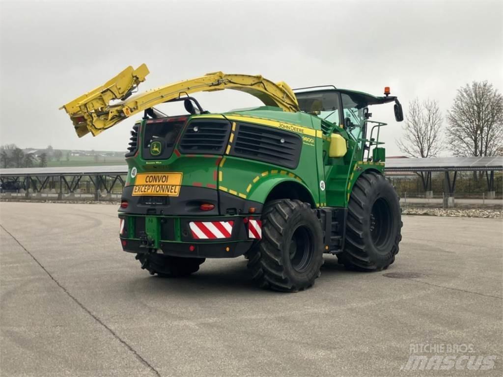John Deere 9800i علافات ذاتية الدفع