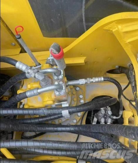 Komatsu 220-8K حفارات زحافة