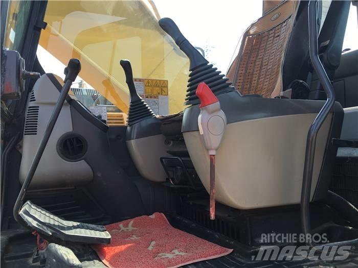 Komatsu PC 200-8 حفارات زحافة