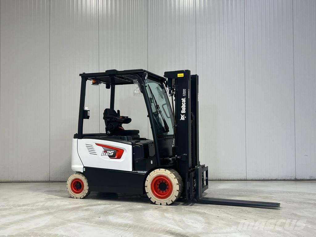 Bobcat B25X-7 PLUS شاحنات ذات رافعات شوكية تعمل بالكهرباء