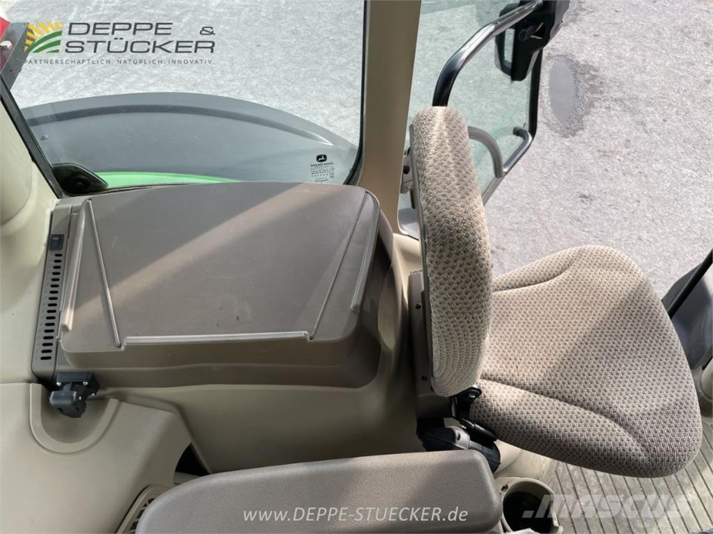 John Deere 6250R الجرارات