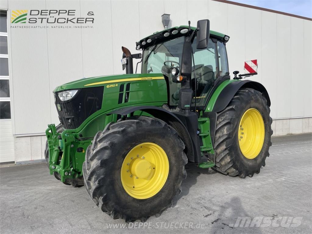 John Deere 6250R الجرارات