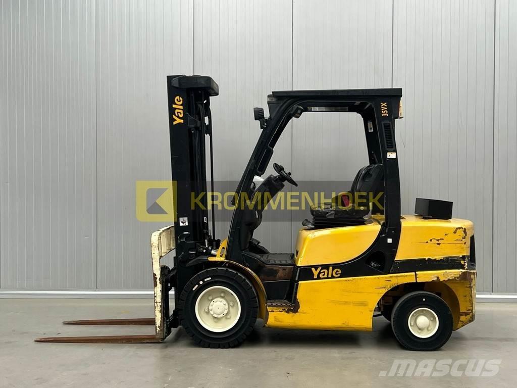 Yale GDP 35 VX شاحنات الديزل