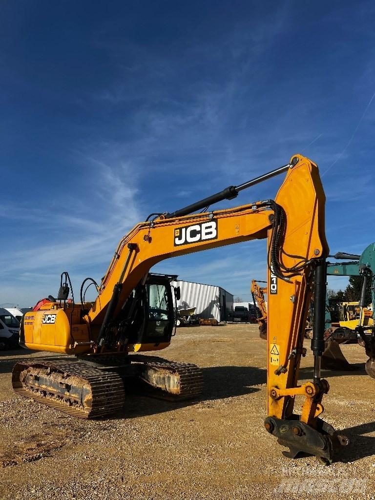 JCB JS 210 LCT4 حفارات زحافة