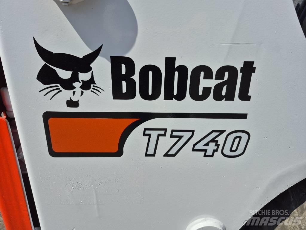 Bobcat T 740 لوادر انزلاقية التوجيه