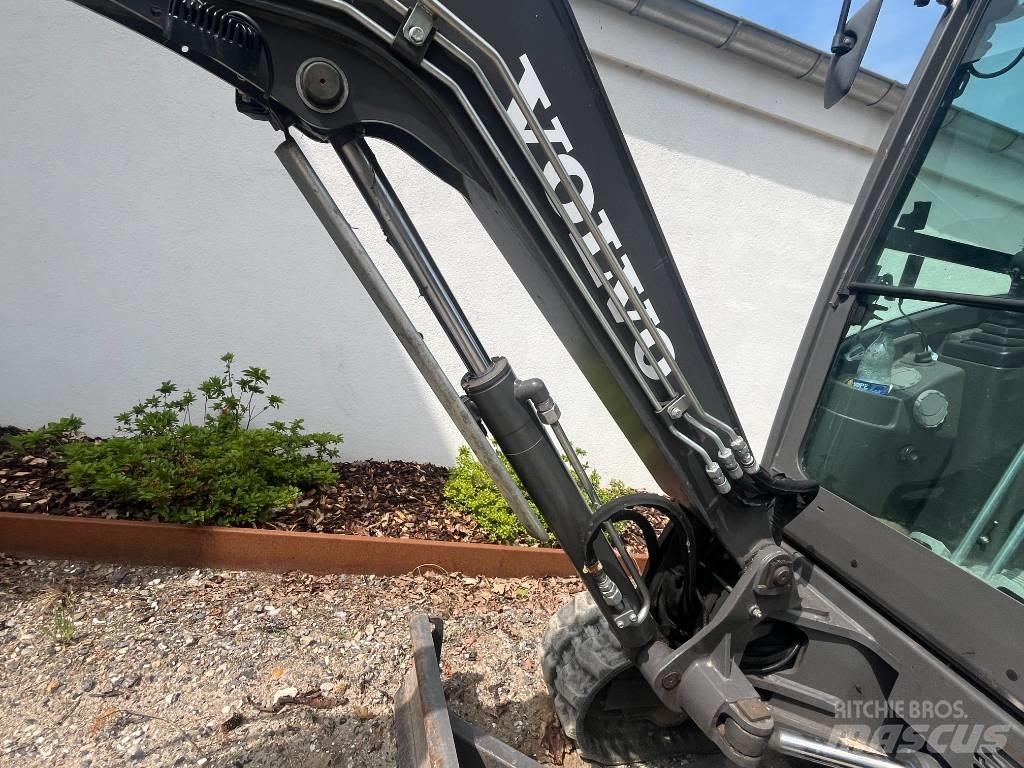 Volvo ECR 25 D حفارات صغيرة أقل من 7 طن (حفارات صغيرة)