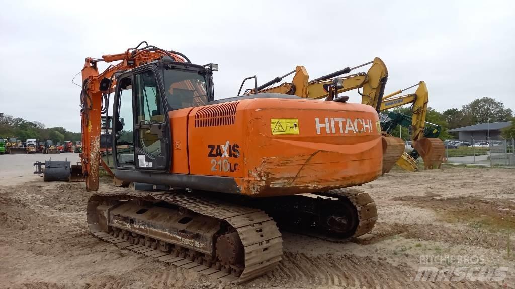 Hitachi ZX 210 LC-3 حفارات زحافة
