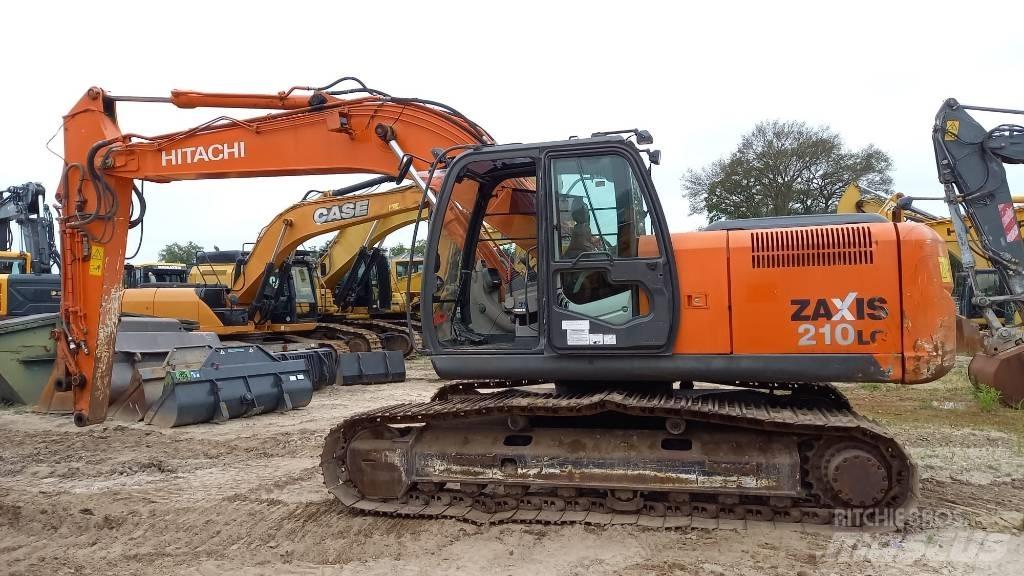 Hitachi ZX 210 LC-3 حفارات زحافة