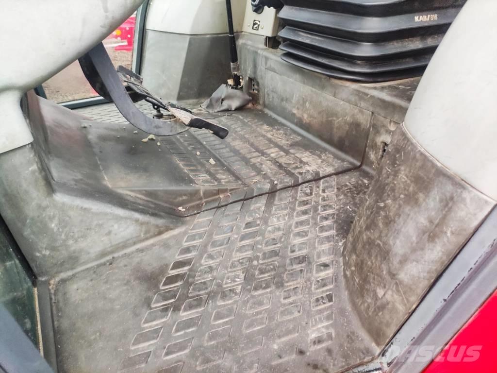 Massey Ferguson 4245 الجرارات