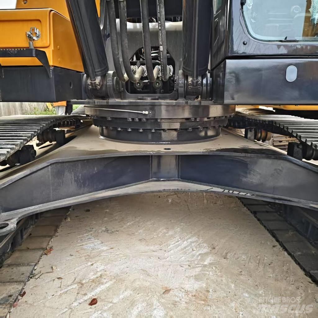 Volvo EC 380 D L حفارات زحافة