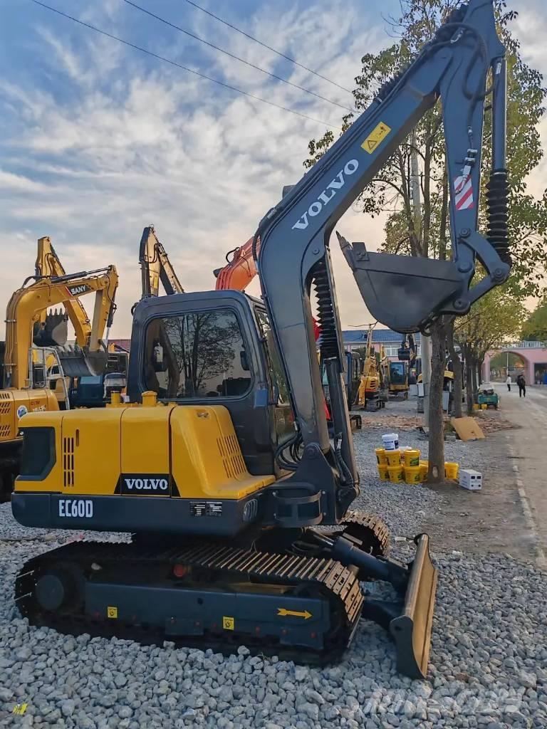 Volvo EC60D حفارات زحافة