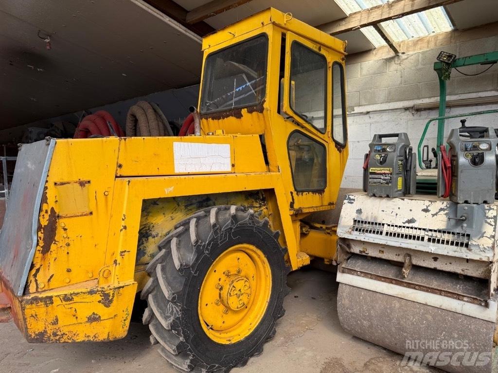 Bomag BV 142 مداحل ثنائية الاسطوانة